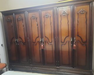 Armario de 6 puertas de madera