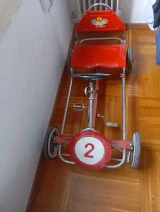 Carrito de pedales antiguo coleccionable