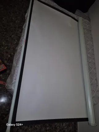 Pantalla de proyección enrollable manual
