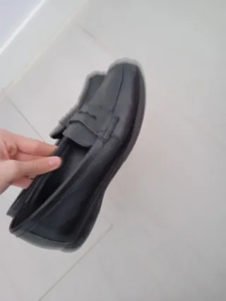 Zapatos negros tipo mocasín