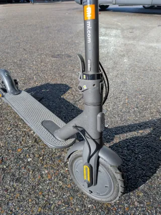 Patinete Eléctrico Xiaomi Gris