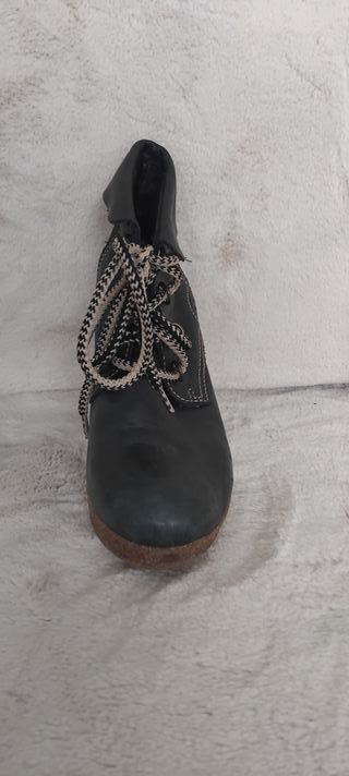 Botines piel negros talla 35