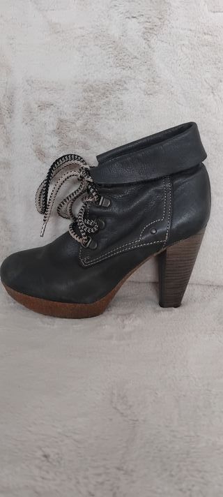 Botines piel negros talla 35