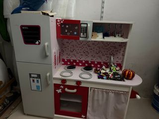 Cocina infantil de juguete