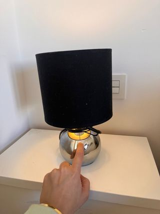 Lámparas de mesita de noche plateadas