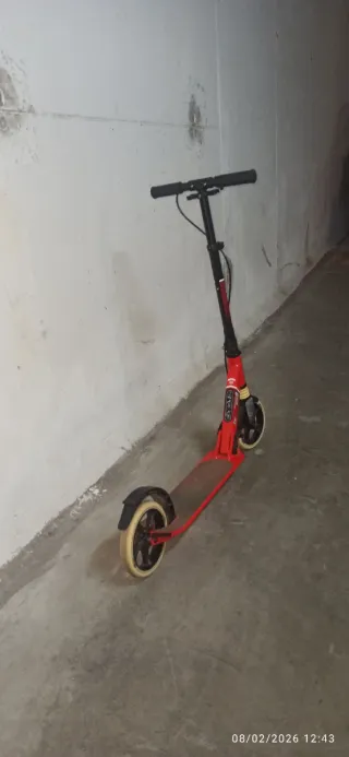 Patinete infantil rojo