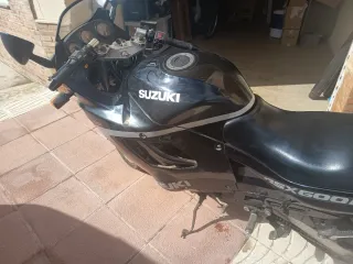 Suzuki GSX 600 F - 27.000 km