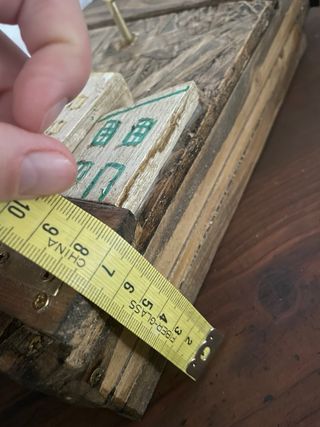 Buzón rústico de madera decorado