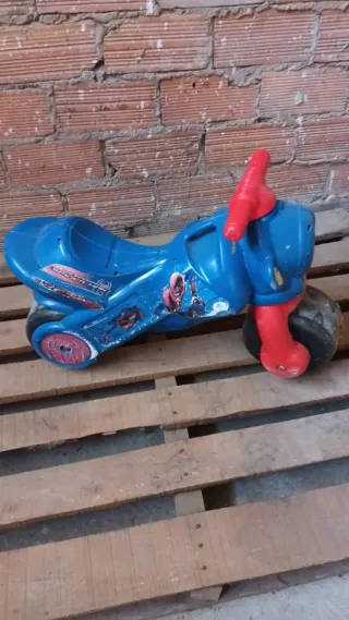 Moto infantil Spiderman