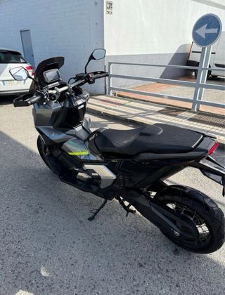 Honda X-ADV 750 Negra/Gris