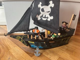 Barco Pirata de Madera y figuras escala playmobil