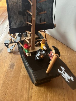 Barco Pirata de Madera y figuras escala playmobil