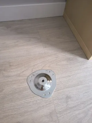 4 patas regulables para escritorio color blanco