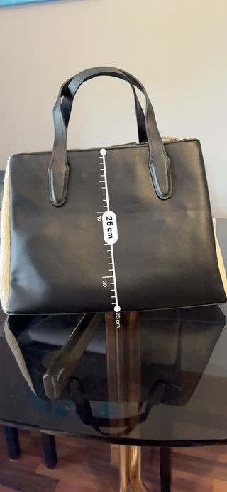 Bolso Negro con Laterales de Rafia y Asa Étnica