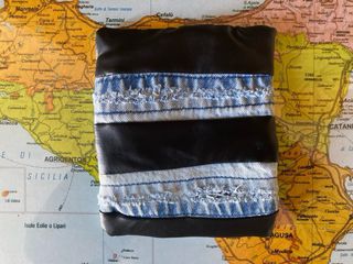 Porta tabacco in denim