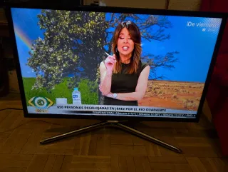 Smart TV Samsung 32 Negra y Plateada