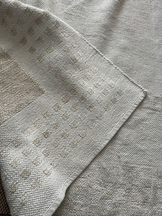 Alfombra beige con diseño texturizado Kilim