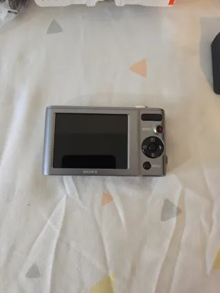 Cámara Sony Cyber-shot DSC-W810 Plata