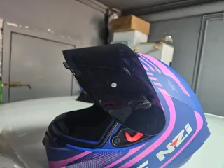 Casco Moto NZI trendy 2 Rosa y Lila talla XS.