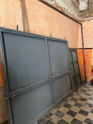 Puerta cocheras metálica medidas 1,70x2,25m