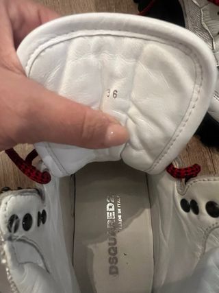 Botas Dsquared2 Blancas con Cordones Rojos