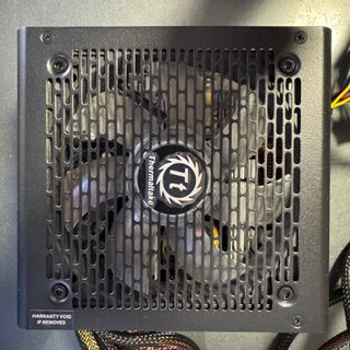 Fuente Alimentación Thermaltake Smart RGB 700W