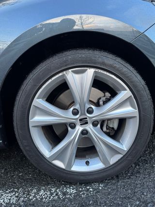 Llantas Seat León FR 2022 con neumáticos