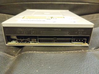 Grabadora CD IDE LG modelo GCE-8525B