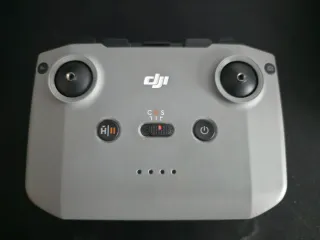 DJI Neo Drone con Mando RC-N3