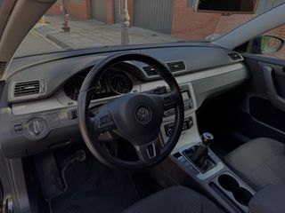 Volkswagen Passat 2012