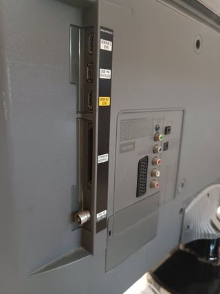 TELEVISOR LED SAMSUNG 32" PULGADAS FUNCIONANDO.