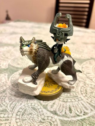 Nintendo Switch OLED Zelda TOTK + Funda + Amiibo