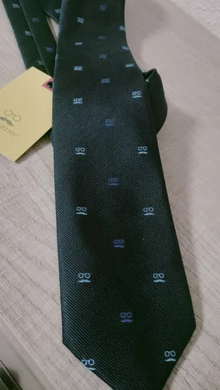 Corbata Makarthy azul con estampado de gafas