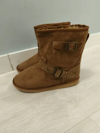 Botines ante efecto ante con hebilla