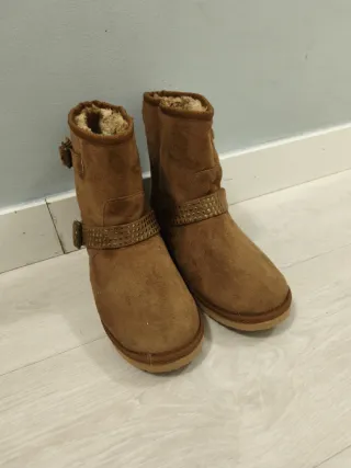 Botines ante efecto ante con hebilla