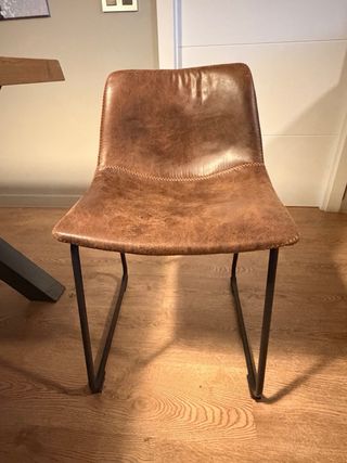 Conjunto de mesa comedor y 4 sillas