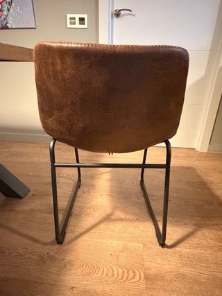 Conjunto de mesa comedor y 4 sillas