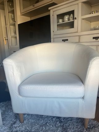 Sillón tipo tub chair blanco hueso