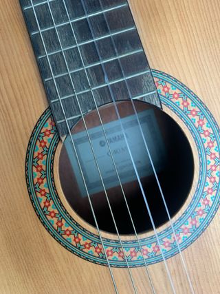 Guitarra Yamaha Clásica Le falta una cuerda