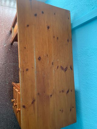 Escritorio de madera maciza