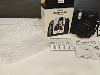 Instax Mini 8 + Accesorios ¡Solo 1 Uso!