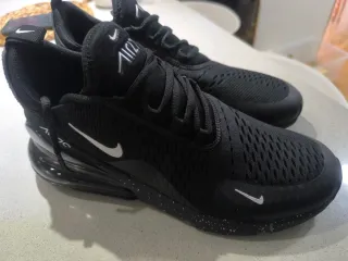 Nike Air Max 270