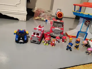 Collezione Paw Patrol Veicoli e Torre