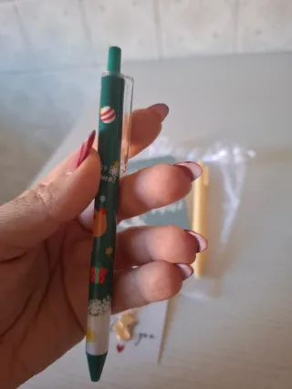 Set regalo cancelleria con penne e notebook