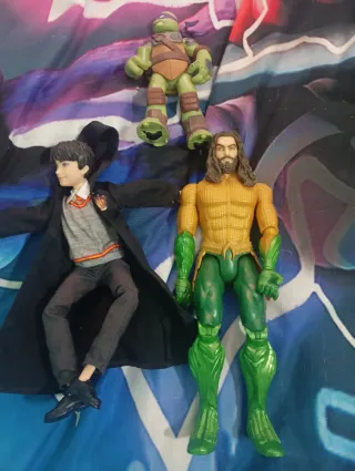 Figuras de acción (Harry Potter, Aquaman, Tortuga