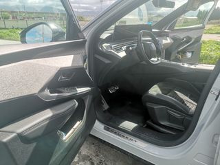 Peugeot e-5008 2024 7 plazas