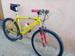 Bicicleta MTB Kastle Traction 900