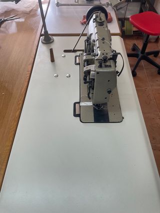 Maquina de coser industrias triple arrastre Singer
