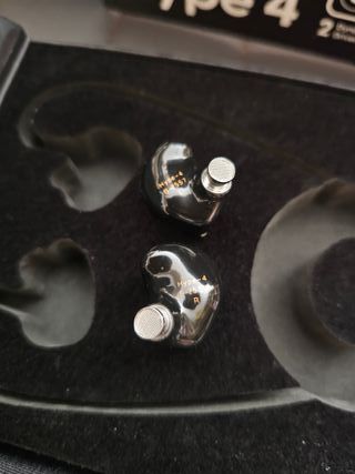 Thieaudio Hype 4 - Como nuevos