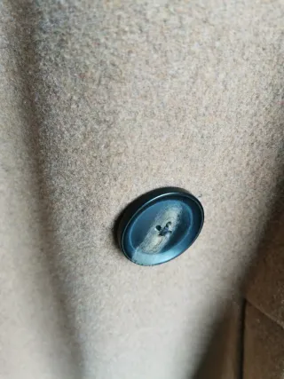 Abrigo Stradivarius camel talla M